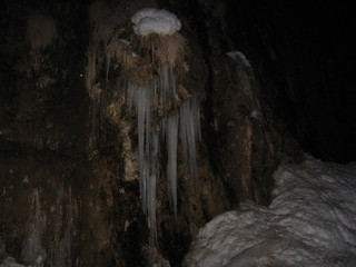 debbie's Zion-trip pictures - pre-dawn icicles