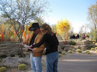 beth's Dale Chihuly pictures - Michael and Dita and a map