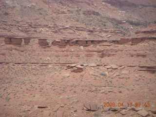 65 6uh. Canyonlands - Lathrop trail hike