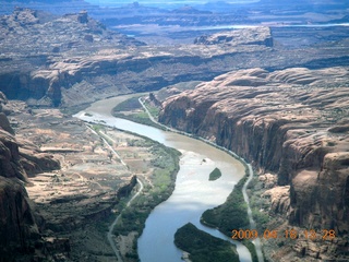 203 6uj. aerial - Canyonlands (CNY) area - Colorado River