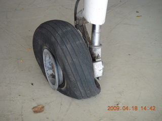 252 6uj. N4372J at Canyonlands (CNY) - flat tire