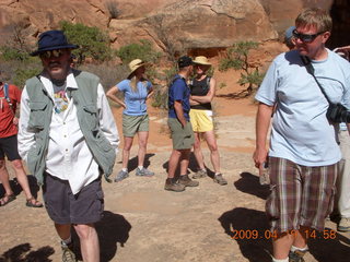 113 6uk. Arches National Park - Fiery Furnace hike - hikers