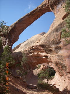 56 6ul. Arches National Park - Devil's Garden hike - Double-O Arch