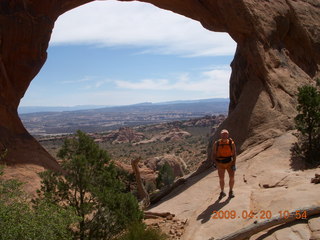 106 6ul. Arches National Park - Devil's Garden hike - Arch plus Adam