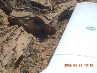 Fry Canyon (UT74) - flying around with Charles Lawrence - slot canyon