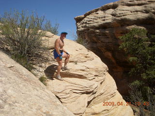 Fry Canyon (UT74) - slot canyon - Adam