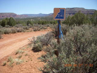 Fry Canyon (UT74) - slot canyon area