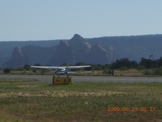 Ken landing C172 at Sedona Airport (SEZ)