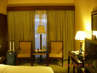 80 6xp. China eclipse - Guilin hotel room