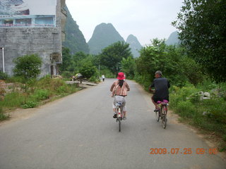 85 6xr. China eclipse - Yangshuo bicycle ride