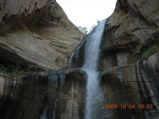 Escalante - Calf Creek trail - waterfall