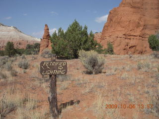 195 704. Escalante to Kodachrome - Panorama trail sign