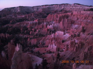 Bryce Canyon - rim from Fairyland to Sunrise - dawn