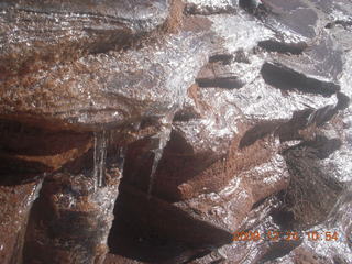 92 72q. Zion National Park - west rim hike - icicles