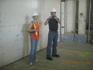 Gila Bend (E63) fly in - young guy climbing 'plastic pigs's nose' rocks