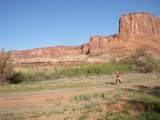 59 773. Mineral Canyon airstrip run - Adam running