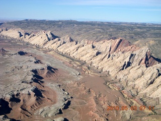 85 773. aerial - Mineral Canyon to Cedar Mountain - San Rafael Reef
