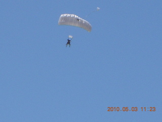 Canyonlands CNY skydiver