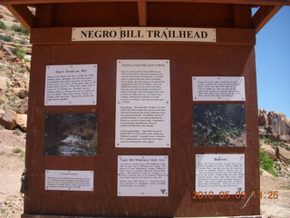 242 773. Negro Bill hike - trailhead signs