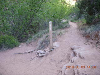 274 773. Negro Bill hike - trail sign for dummies