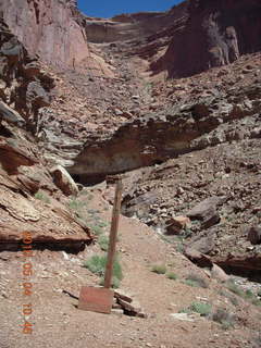 128 774. Canyonlands Lathrop Trail hike - uranium mine warning sign (?)