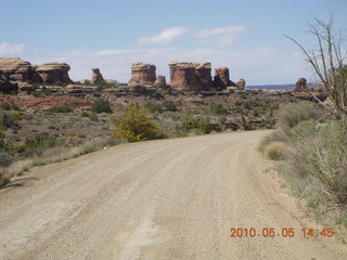 186 775. Canyonlands National Park Needles - dirt road