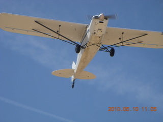 114 77a. Alamo Lake airstrip - landing airplane