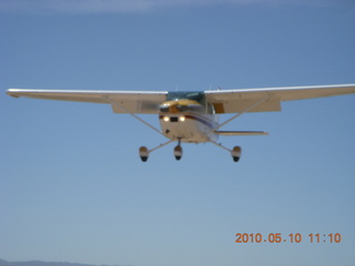 123 77a. Alamo Lake airstrip - landing airplane