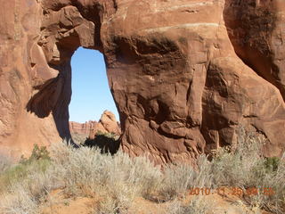 Moab trip - Arches Devil's Garden hike - Pine Arch