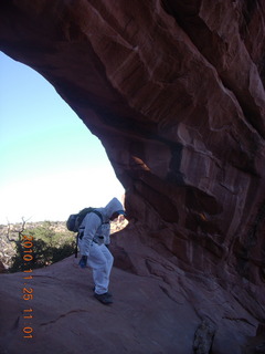 1348 7dr. Moab trip - Arches Devil's Garden hike - Adam in Double-O Arch