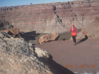 126 7ds. Moab trip - Needles - Confluence Overlook hike - view + Adam