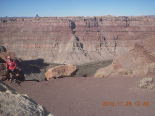 Moab trip - Needles - Confluence Overlook hike - Adam + view