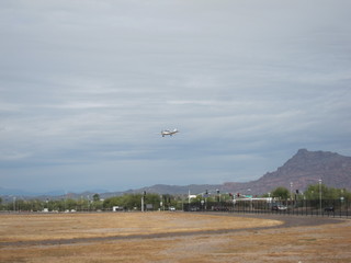 237 7ej. Sean picture - N8377W landing - in flight