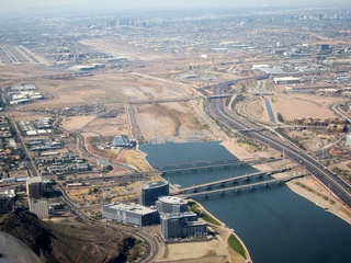 Sky Harbor fly-in - aerial - landing at PHX