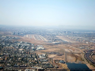 Sky Harbor fly-in - aerial - landing at PHX