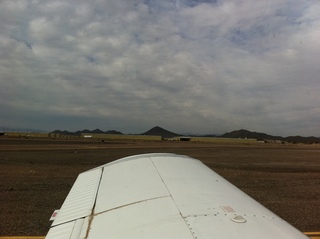 442 7gs. Deer Valley Airport (DVT) from inside N8377W