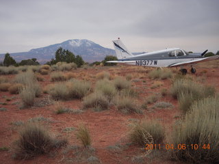 Nokai Dome airstrip run - N8377W