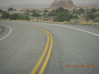 290 7j8. Canyonlands Needles drive in the haze