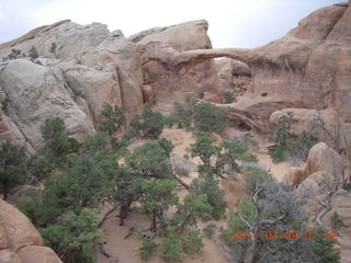 47 7j9. Arches Devil's Garden hike