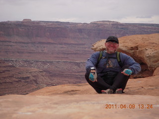 191 7j9. Dead Horse Point - Big Horn hike - Adam (tripod)