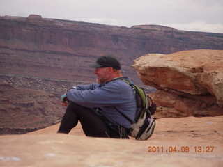 1460 7j9. Dead Horse Point - Big Horn hike - Adam (tripod)