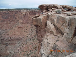 254 7j9. Dead Horse Point - Rim View