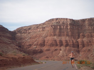 1501 7jg. Marble Canyon run - Adam running