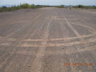 523 7jp. Vulture Mine airstrip run - N8377W on runway