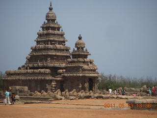 278 7kp. India - Mamallapuram - Bay of Bengal - ancient temple