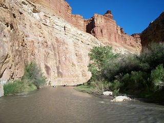 Bryce's pictures of Muddy Creek near Hidden Splendor
