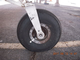 547 7lc. N8377W tire after newly-oiled runway at Rimrock (48AZ)