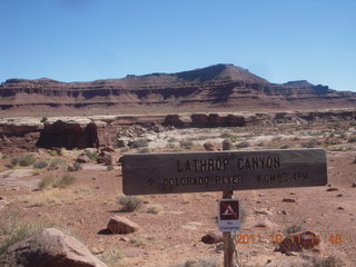 Canyonlands National Park - Lathrop trail hike - sign