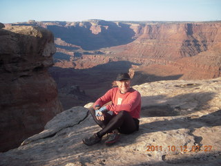 Dead Horse Point hike - Big Horn view - Adam (tripod)