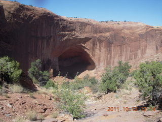 Canyonlands National Park - Murphy run - Adam running (tripod)